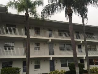 822 Brandy Wine Dr, Largo, FL 33771-1836