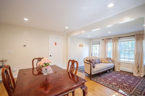22 Forest Ave, Lake Grove, NY 11755-1503