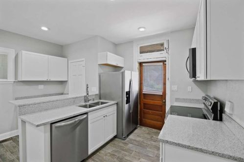 322 Crane Ave, Pittsburgh PA  15220-4035 exterior