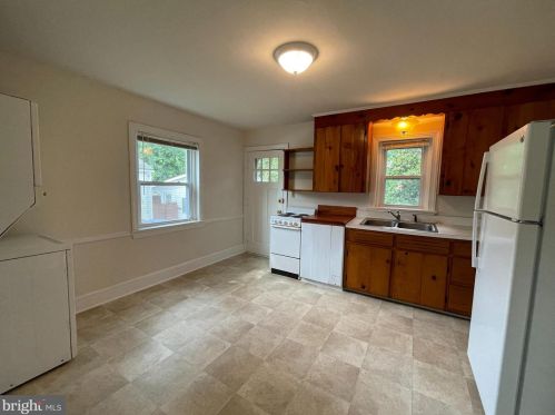 222 Hillcrest Dr, Fredericksburg VA  22401-4010 exterior
