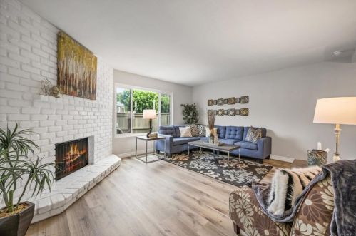 368 Forest Pl, Vista, CA 92083-5563