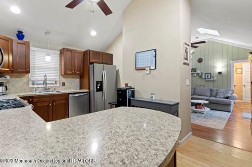 84 Woodland Dr, Bricktown NJ  08723-7431 exterior