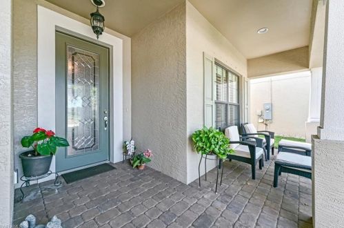 16157 Camden Lakes Cir, Naples FL  34110-2880 exterior