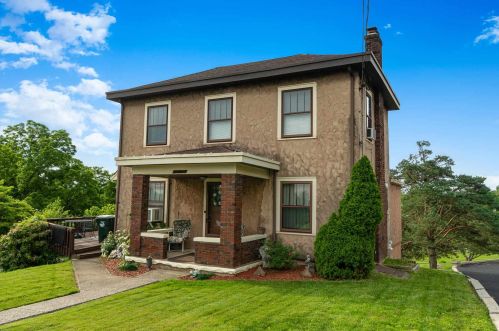 138 Kentucky Dr, Newport, KY 41071-2726