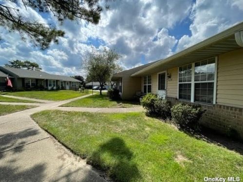 442 Arlington Dr, Panamoka, NY 11961-1236
