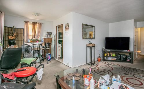 629 Hamilton St, Norristown PA 19401-4201 exterior