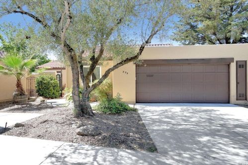 829 Shady Oak Dr, Santa Rosa, CA 95404-6825