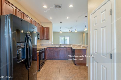 1453 Birch Rd, San Tan Valley, AZ 85140-7821