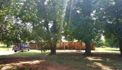 6600 Dianas Pl, Tuttle, OK 73089-8630