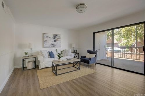 811 Columbus Ave, Glendale, CA 91203-1122