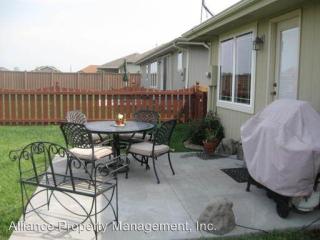 4196 Taneil Dr, Manhattan KS  66502-8800 exterior