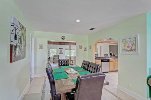 944 Evergreen Dr, West Palm Beach, FL 33408-4112