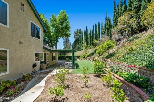 643 Dana Dr, Santa Paula CA  93060-1614 exterior