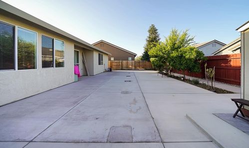 530 Vina Ct, Livingston CA  95334-9111 exterior