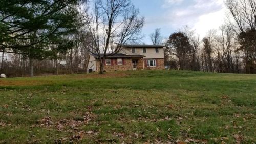 10410 Pleasant Valley Rd, Frazeysburg, OH 43822-9570