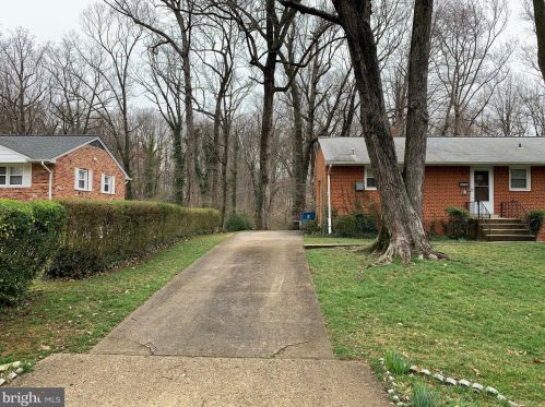 5228 Easton Dr, Springfield, VA 22151-3010