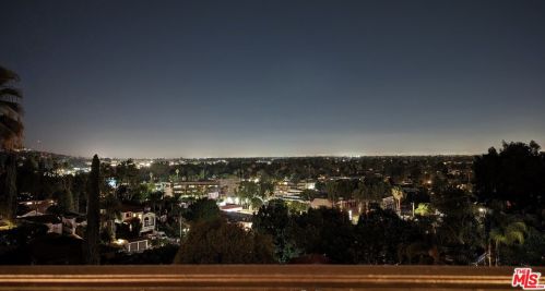 11264 Sunshine Ter, North Hollywood CA  91604-3124 exterior