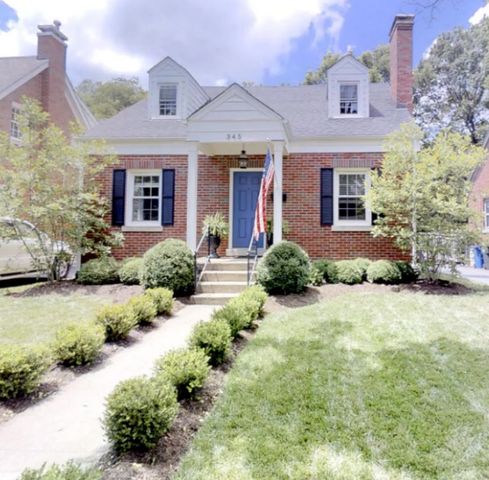 345 Kingsway Dr, Lexington, KY 40502-1045