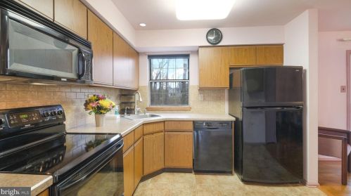 239 Goshen Rd, Collegeville PA  19473-2203 exterior