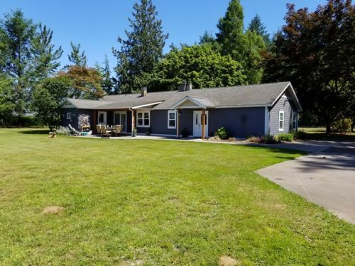 630 Pole Rd, Lynden, WA 98264-9024
