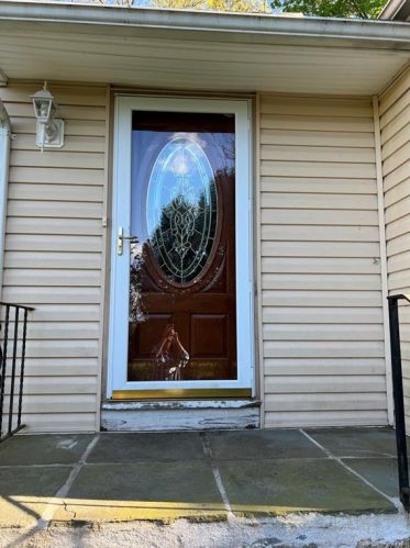 233 Hilltop St, Mahopac, NY 10541-2840