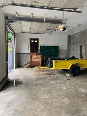 21 Creston St, Worcester MA  01604-2813 exterior