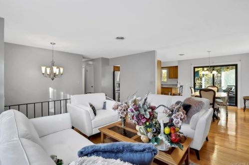 23 Raker Rd, Poughkeepsie NY  12603-5631 exterior