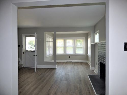 3904 Grove Ave, Cincinnati, OH 45212-4034