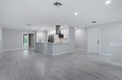 623 104th Ave, Naples FL  34108-3228 exterior