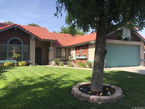 2735 College Park Dr, Lancaster, CA 93536-5398