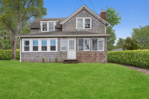 139 Sag Harbor Tpke, East Hampton, NY 11937-4907