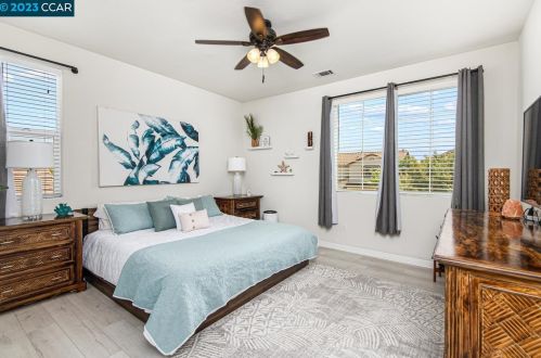 4086 Freesia Dr, Oakley CA  94561-1944 exterior