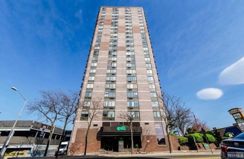 770 Anderson Ave, Cliffside Park NJ  07010-2177 exterior
