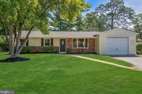 207 Piute Trl, Browns Mills NJ  08015-6125 exterior