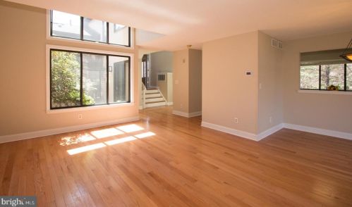 501 Sayre Dr, Princeton NJ  08540-5855 exterior