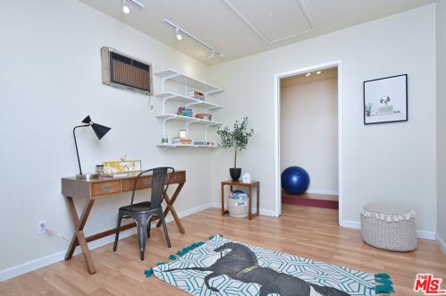 4934 Cartwright Ave, North Hollywood CA  91601-4023 exterior