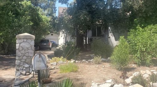 2209 Cross St, La Canada, CA 91011-1405