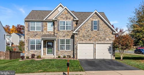 16100 Mountain Eagle Ct, Woodbridge, VA 22191-6547