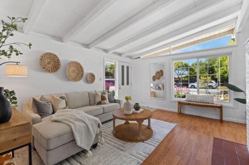 1210 Pecos Way, Sunnyvale CA  94089-2325 exterior