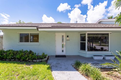 630 Kingbird Cir, Delray Beach, FL 33444-1936