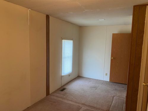 173 Oak Mnr, Ashville OH  43103-1096 exterior