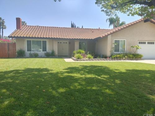 5362 Lescoe Ct, Riverside, CA 92506-3587