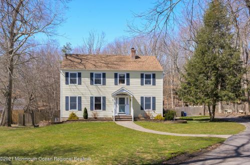 6 Cedar Ct, Jackson Twp NJ  08527-1161 exterior