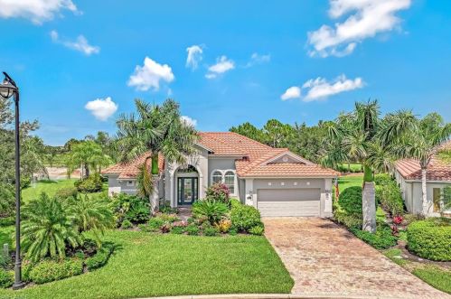 9735 Nickel Ridge Cir, Naples, FL 34120-4661