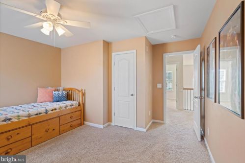 15340 Wits End Dr, Woodbridge VA  22193-5889 exterior