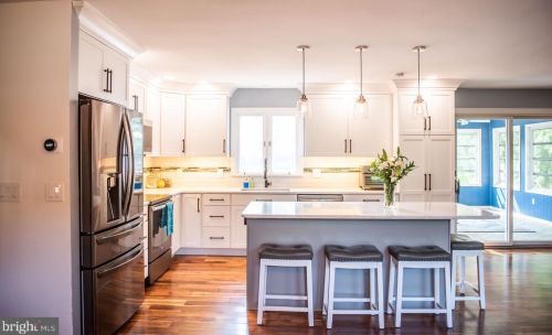 1643 Bradley Ave, Hummelstown, PA 17036-9146