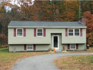 93 Jason Dr, Goffstown, NH 03045-2692