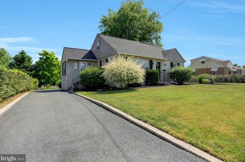 33 Edward Dr, Upton, PA 17225-1435