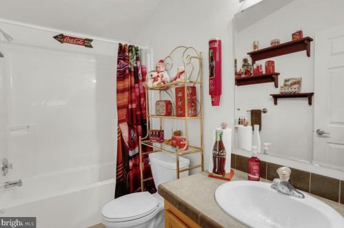 111 Allison Pl, Blandon PA  19510-9486 exterior