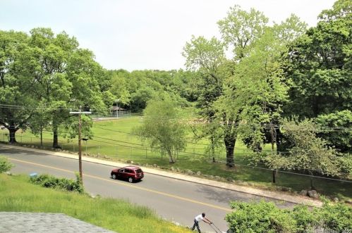 579 Cooke St, Waterbury CT  06710-1424 exterior